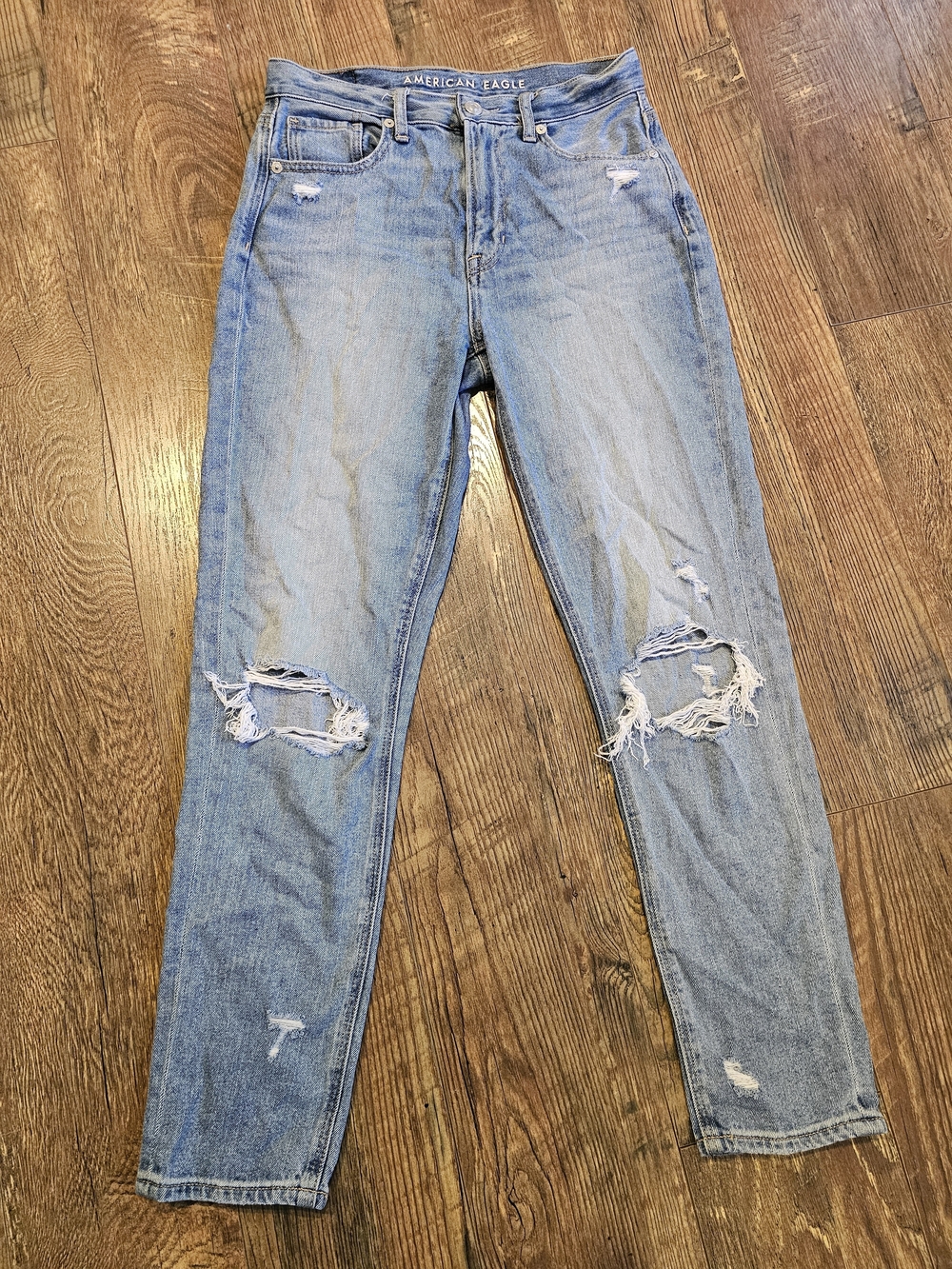 American Eagle Outfitters Women's (MOM JEANS) Light Blue Distressed Jeans